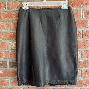 Danier Brown Real Leather Pencil Skirt Size 6
Y2K Sexy  Professional Cocktail
